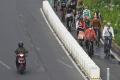 Gowes Pakai Batik, Begini Momen Gubernur Anies Baswedan Peringati Hari Sepeda Dunia