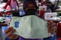 Kerahkan UMKM, Pemkot Surabaya Produksi Masker Tiga Lapis