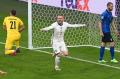 Final Piala Eropa 2020: Luke Shaw Cetak Gol di Menit Kedua