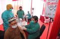 Ratusan Warga Ikuti Vaksinasi Tahap Kedua di Sentra Vaksinasi Bank DKI