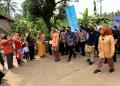 Kunjungi Desa Cikolelet, Sandiaga Uno Berikan Bantuan Modal Pelaku UMKM