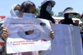 Pengungsi Asal Afghanistan Gelar Aksi Unjuk Rasa di Kupang