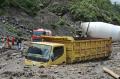 Bak Ditelan Bumi, Begini Penampakan Truk-truk Terjebak Lahar Hujan di Gunung Merapi