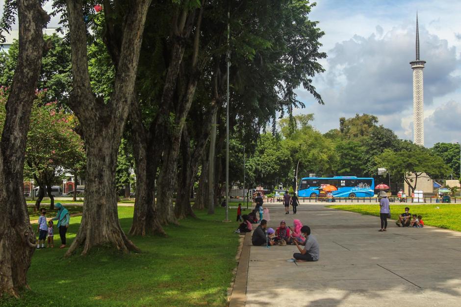 FOTO: 25 Taman Kota di Jakarta Kembali Dibuka