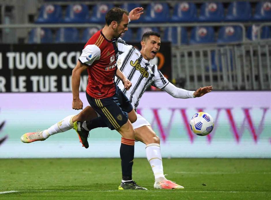 FOTO: CR7 Hattrick, Juventus Hajar Cagliari 3-1