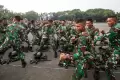 Begini Ketangguhan Prajurit Marinir TNI AL, Berlari Sejauh 8 Km Sambil Menenteng Senjata