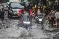 Kali Ancol Jakarta Utara Meluap Akibat Curah Hujan Tinggi