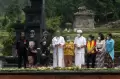 Ritual 1.000 Sajen dan Dupa di Candi Gedong Songo