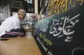 Pesanan Kerajinan Kaligrafi Lukis Meningkat di Bulan Ramadhan