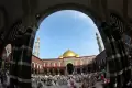 Salat Idul Fitri di Masjid Kubah Emas Dian Al-Mahri