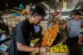 Makin Pedas, Harga Cabai Rawit di Pasar Induk Kramat Jati Tembus Rp100 Ribu/Kg