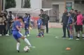 Ronaldinho Beri Coaching Clinic Anak-anak di Malang