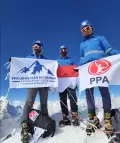 Tim Ekspedisi PPA Capai Misi Pertama Summit Island Peak di Pegunungan Himalaya