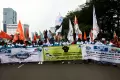Usung 6 Tuntutan, Ribuan Buruh Gelar Aksi Demo di Patung Kuda