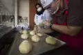 Keterampilan Membuat Roti Bagi Warga Binaan Lapas Palembang