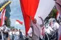 Kirab Merah Putih 1.001 Meter Peringati Hari Pahlawan di Kota Semarang