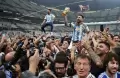 Momen Epik Lionel Messi dkk Angkat Trofi Piala Dunia untuk Pertama Kalinya