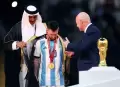 Penampilan Syeikh Messi Pakai Jubah Arab Saat Menerima Trofi Piala Dunia 2022