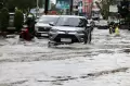 Banjir Rendam Jalan Gajahmada di Kota Pontianak