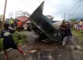 Evakuasi Kecelakaan Truk di Ternate