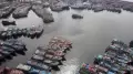 Cuaca Buruk, Ratusan Kapal Ikan Bersandar di Pelabuhan Nizam Zachman