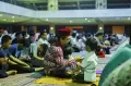 Salat Tarawih Hari Pertama di Masjid At-Tin Jakarta