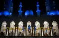 Melihat Keindahan Masjid Al Jabbar Bandung dan Masjid Raya Sheikh Zayed Solo di Malam Pertama Tarawih Ramadan