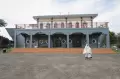 Masjid Unik Berbentuk Perahu di Gresik