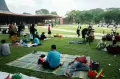 Hari Kedua Lebaran, Pengunjung Piknik di TMII