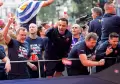 Juarai La Liga ke-27, Barcelona Gelar Parade Bersama Ribuan Suporter