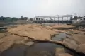 Dilanda Musim Kemarau, Air Sungai Cisadane Mulai Surut