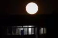 Penampakan Indah Fenomena Sturgeon Moon dari Yunani Hingga Israel