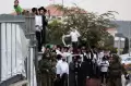 Diterjang Roket Hamas, Mobil Bergelimpangan di Beitar Ilit Israel