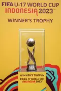 Trofi Piala Dunia U-17 Mejeng di Bundaran HI Jakarta