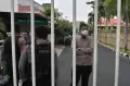 Penampakan Polisi Geledah Rumah Ketua KPK Firli Bahuri di Bekasi