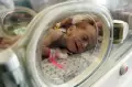 Senyum Bayi Prematur Palestina Usai Dievakuasi Keluar Zona Kematian RS Al-Shifa