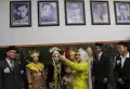 Potret Arakan 100 Pasangan Pengantin Nikah Massal di Palembang