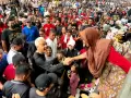 Keseruan Ganjar Berolahraga Pagi Bersama Ribuan Warga di CFD Lombok