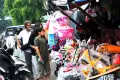 Penjualan Mainan di Pasar Gembrong Meningkat Tiga Kali Lipat