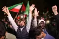 Warga Iran Bersukacita Usai IRGC Lancarkan Serangan Rudal ke Israel