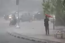 BMKG: Hujan Petir Disertai Angin Kencang Berpotensi Landa Jakarta hingga 6 Mei