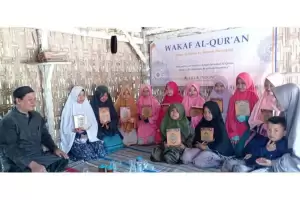 Santuni Anak Yatim, Yayasan Ufuk Indonesia Salurkan 10 Ribu Alquran
