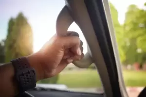 Ini Fungsi Hand Grip Pada Mobil, Yuk Simak!