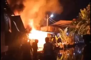 Rumah di Cililitan Terbakar karena Korsleting Listrik, Kerugian Ditaksir Rp250 Juta