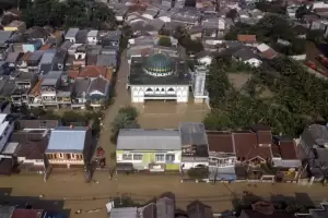 Sempat Rendam 2 Meter, Banjir Pondok Gede Permai Sisakan 40 Cm