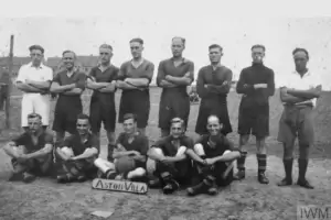 Fakta Sepak Bola di Masa Perang Dunia II: Aston Villa Kumpulan Tawanan Perang