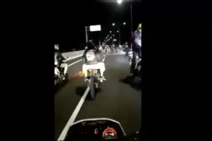 Polisi Buru Rombongan Bikers Supermoto yang Terobos Tol Pulogebang