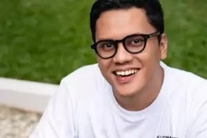 Arief Muhammmad Bahas Cara Makan Nasi Padang, Ramai Diperdebatkan hingga Trending di Twitter