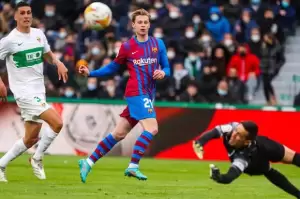 Hasil Liga Spanyol 2021/2022: Gol Penalti Barcelona Bungkam Elche, Panaskan 4 Besar