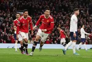 Liga Inggris Manchester United vs Tottenham Hotspur: Hatrick Ronaldo Bawa Setan Merah Masuk 4 Besar